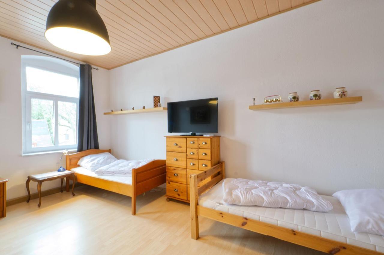 Ferienwohnung Am Busbahnhof Аннаберг-Бухгольц Экстерьер фото