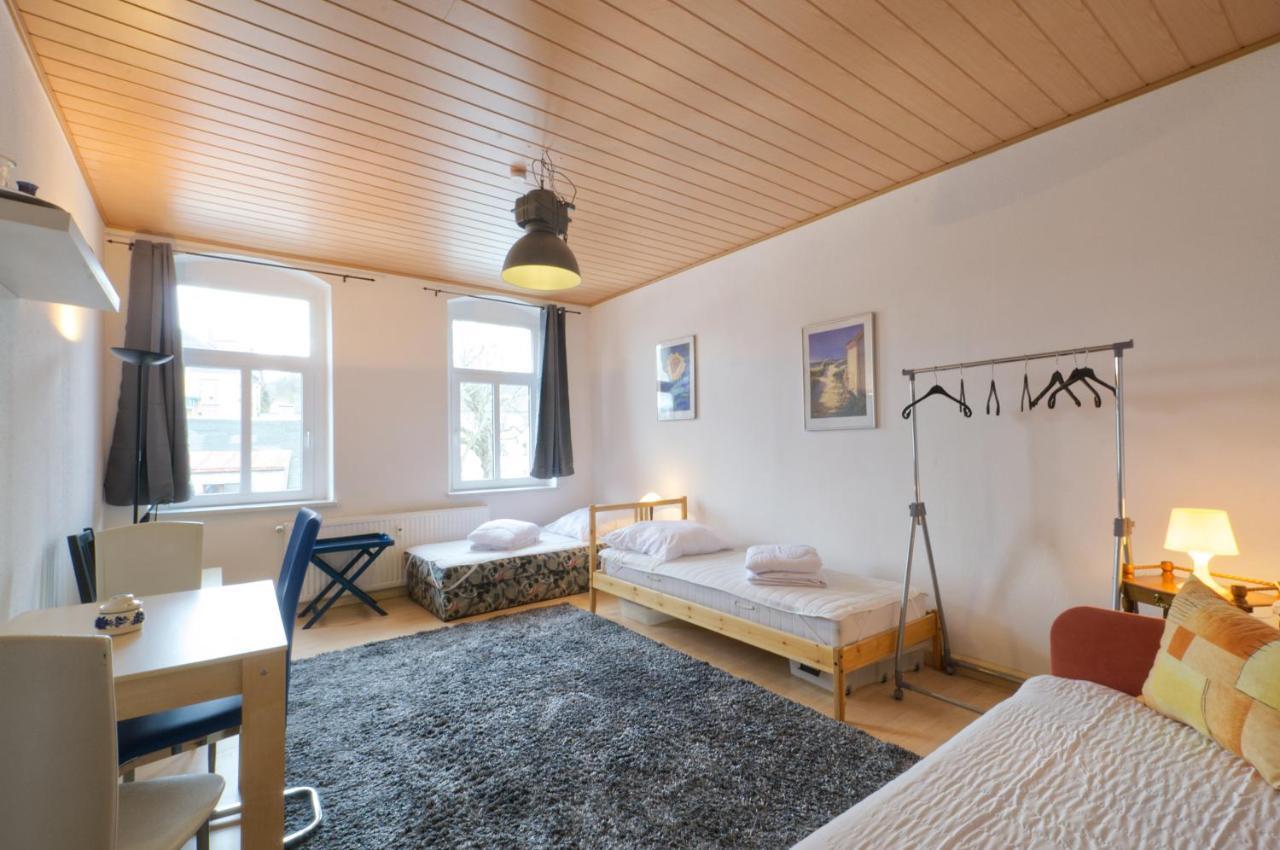 Ferienwohnung Am Busbahnhof Аннаберг-Бухгольц Экстерьер фото